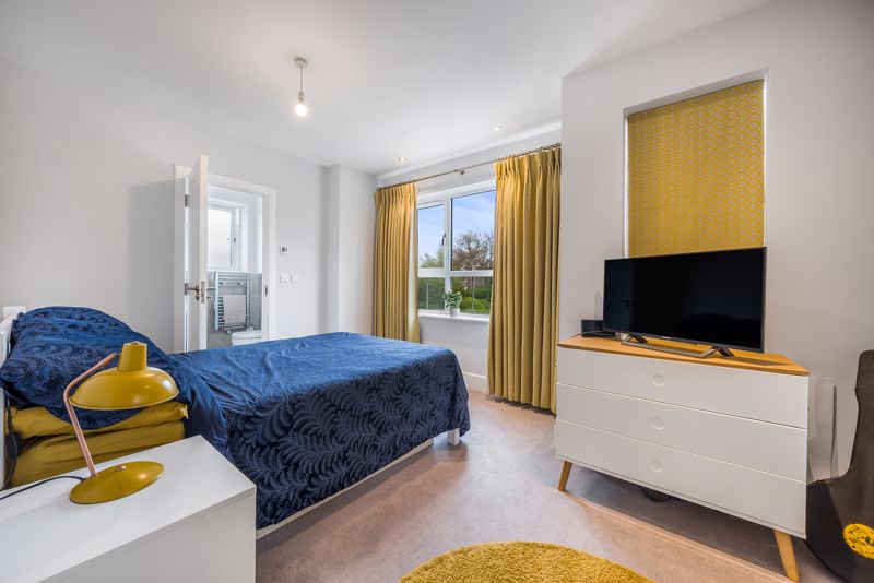 Master bedroom- click for photo gallery